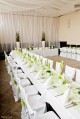 Sál se svatební tabulí až pro 100 hostů